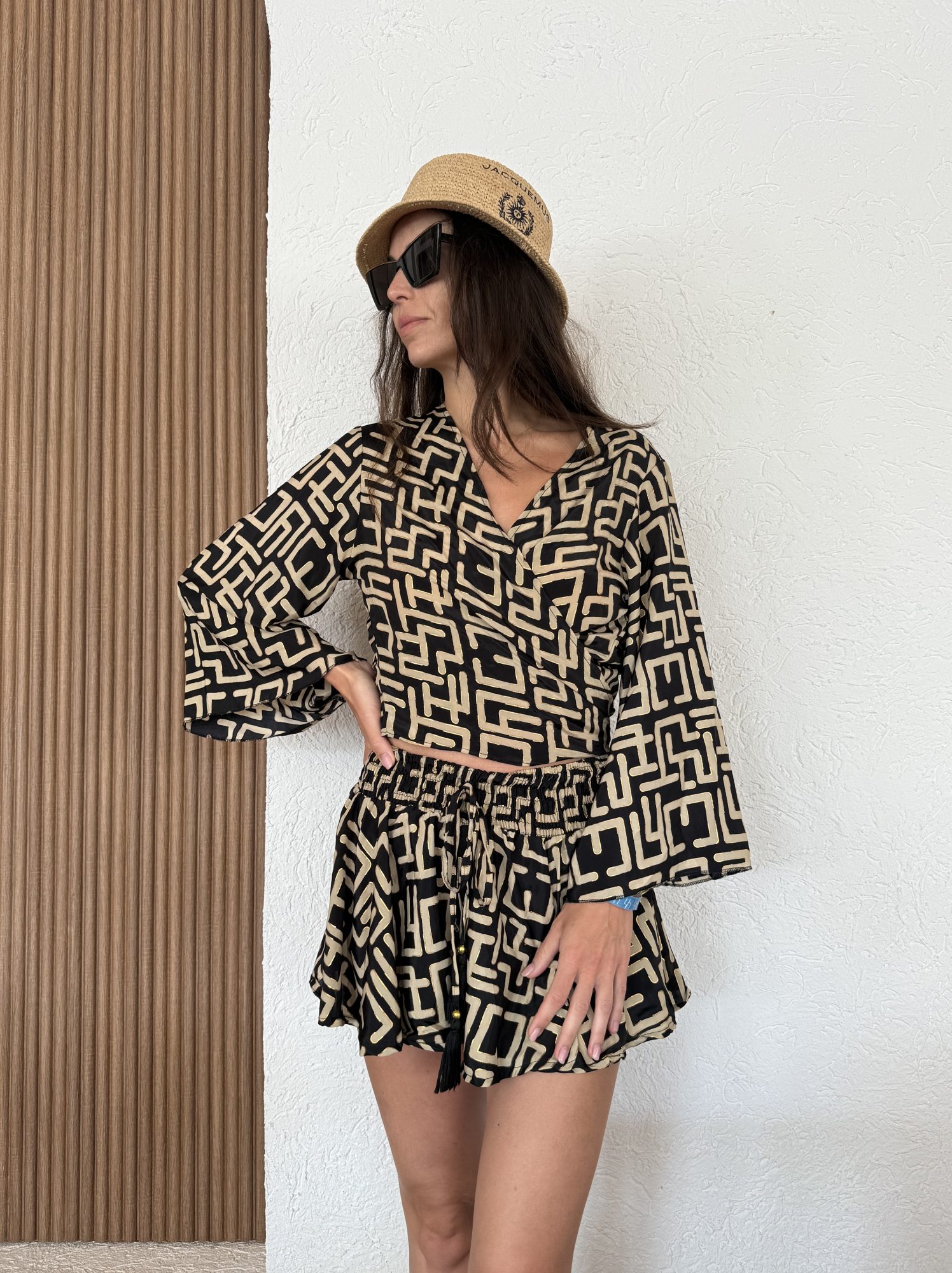 Geometrický letný set – top & šortky