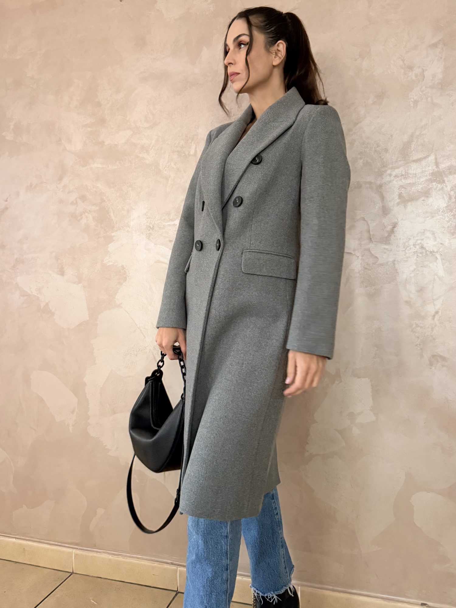Urban Elegance – Sivý kabát so zapínaním na gombíky - Image 5