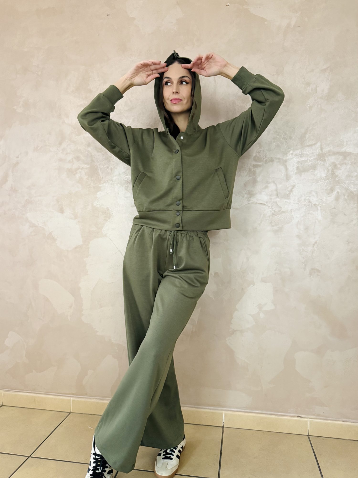 Urban Olive – Pohodlná súprava na každý deň - Image 4