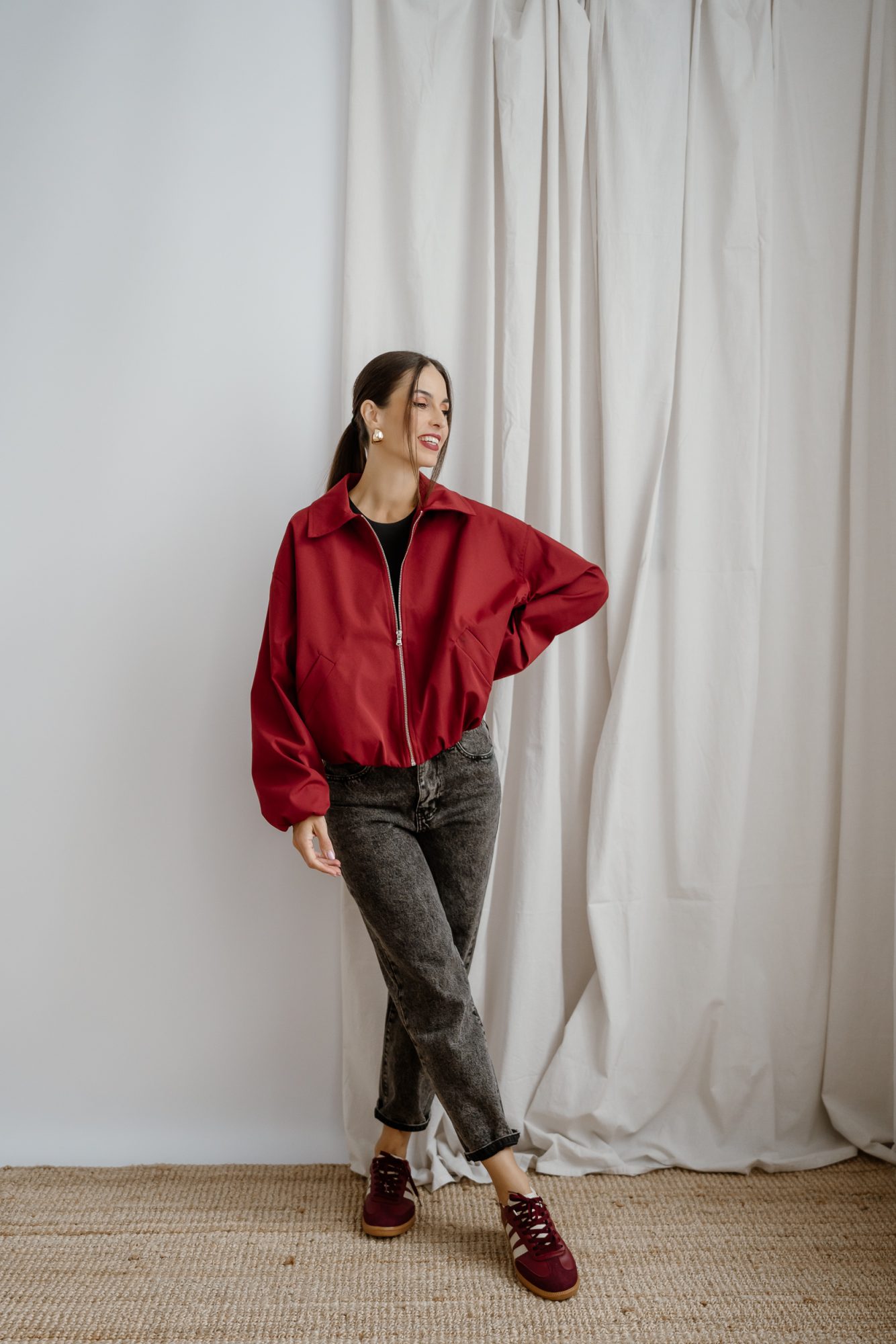 Red Muse – Trendy bomber s kovovým zipsom - Image 3